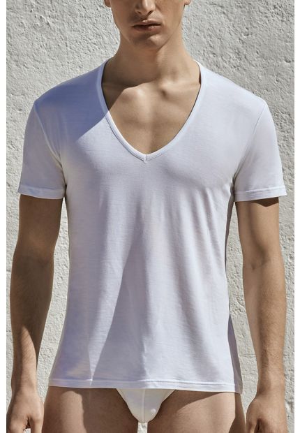 T-shirt with deep V Neck